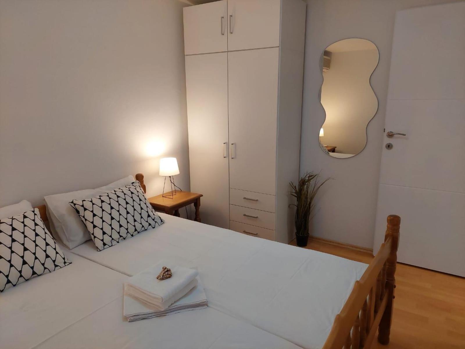 Apartman Luka Klenovica Exteriör bild
